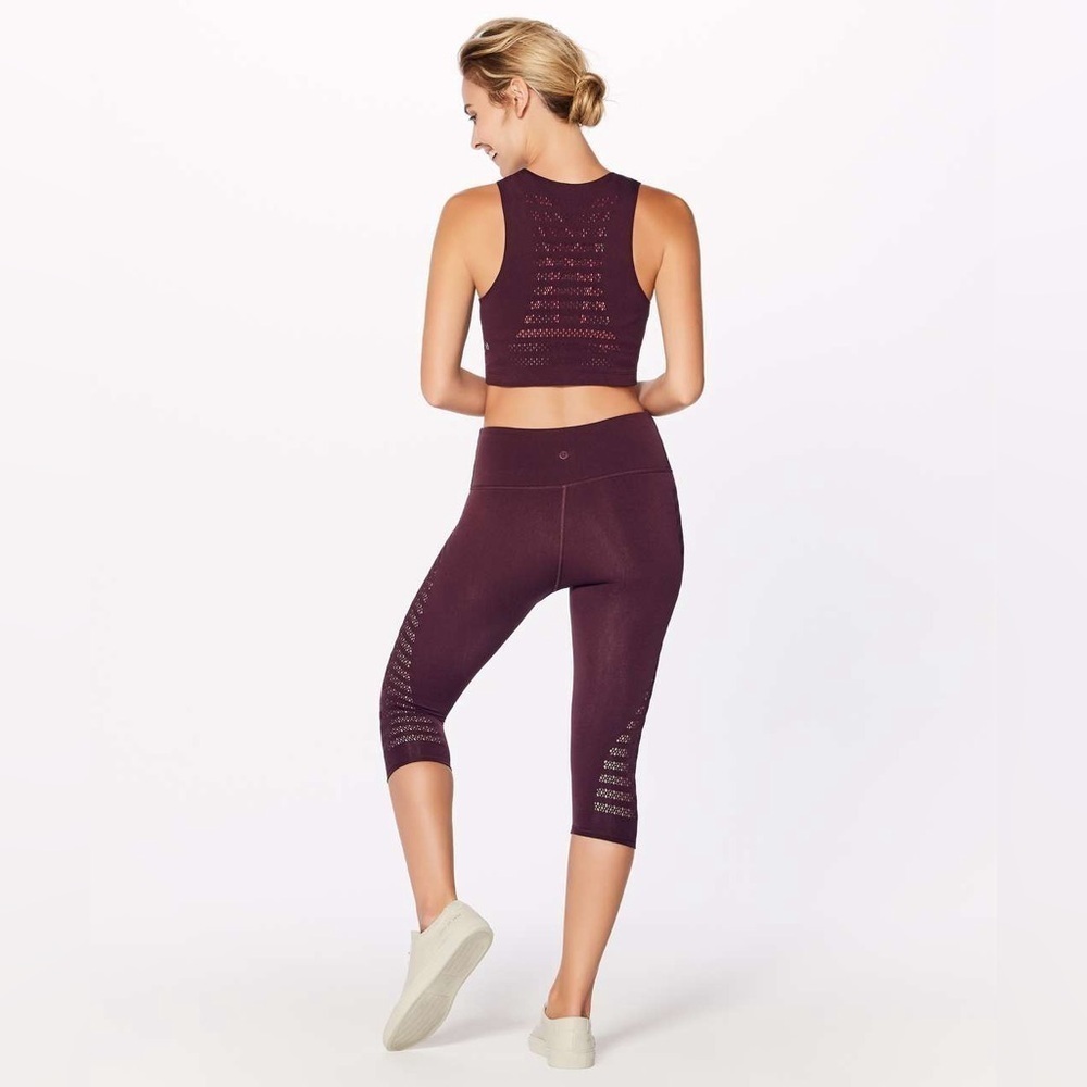 Lululemon Reveal Crop (Stripes 17")
Dark Adobe - Picture 4 of 8